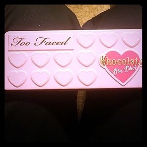 Too Faced Chocolate Bon Bon pallete